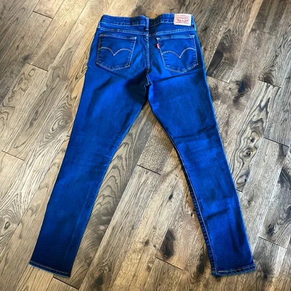 Levi's Women's Dark Blue 711 Skinny Jeans - Picture 2 of 16